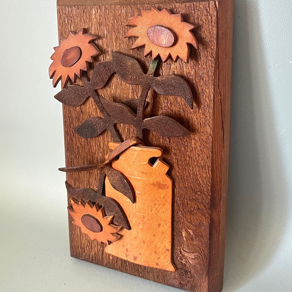 Vintage Leather Plaque Handmade Mid Century Flower 3D Sculpture Wall Decor - Picture 4 of 7